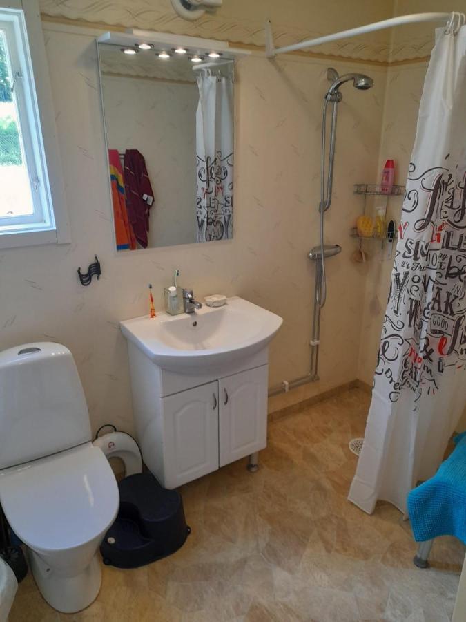 Small Bedroom, Outside Toilet, Shower Kitchen, 120 M From Sandbach Bräcke Exterior foto
